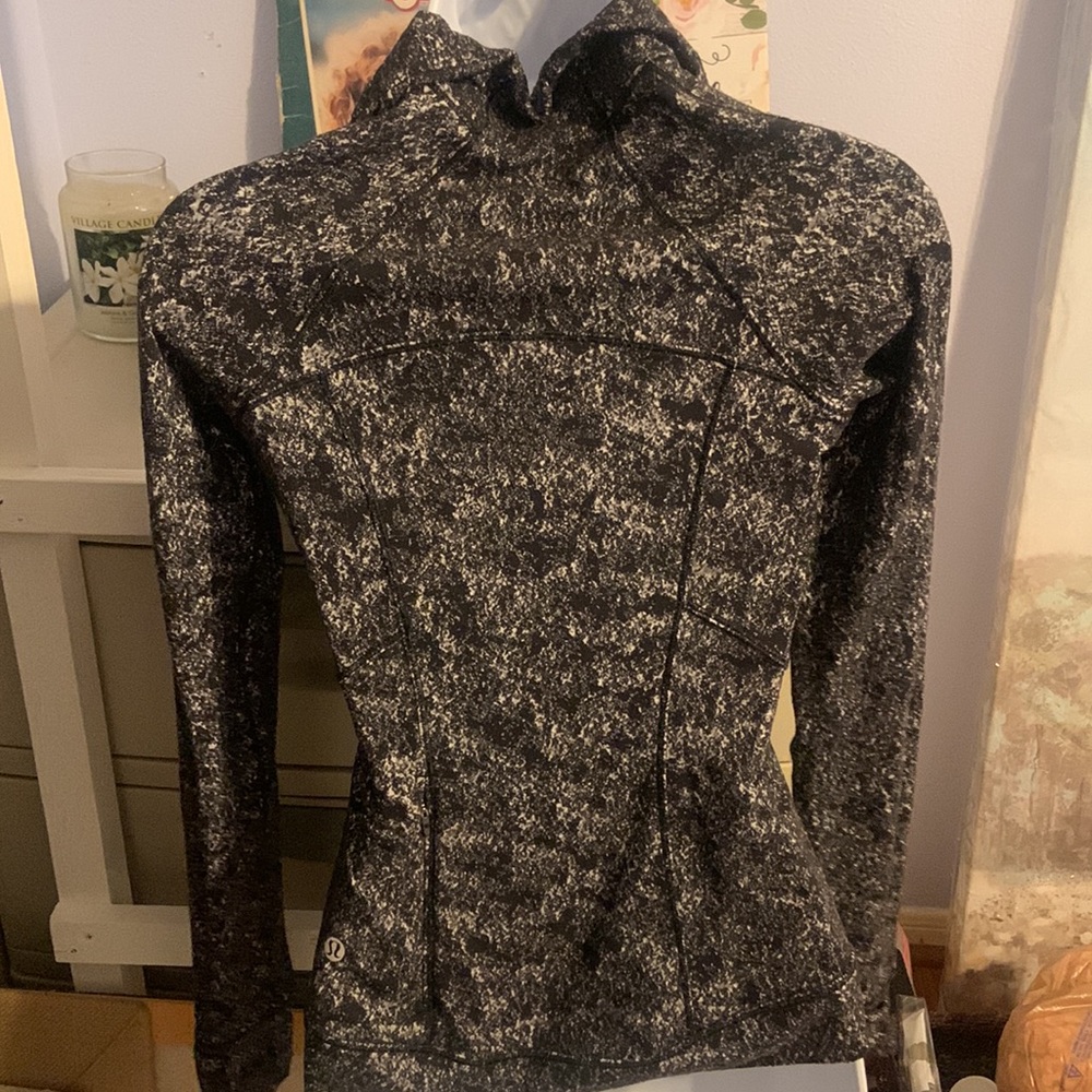 Euc Lululemon Pullover Jacket - image 2